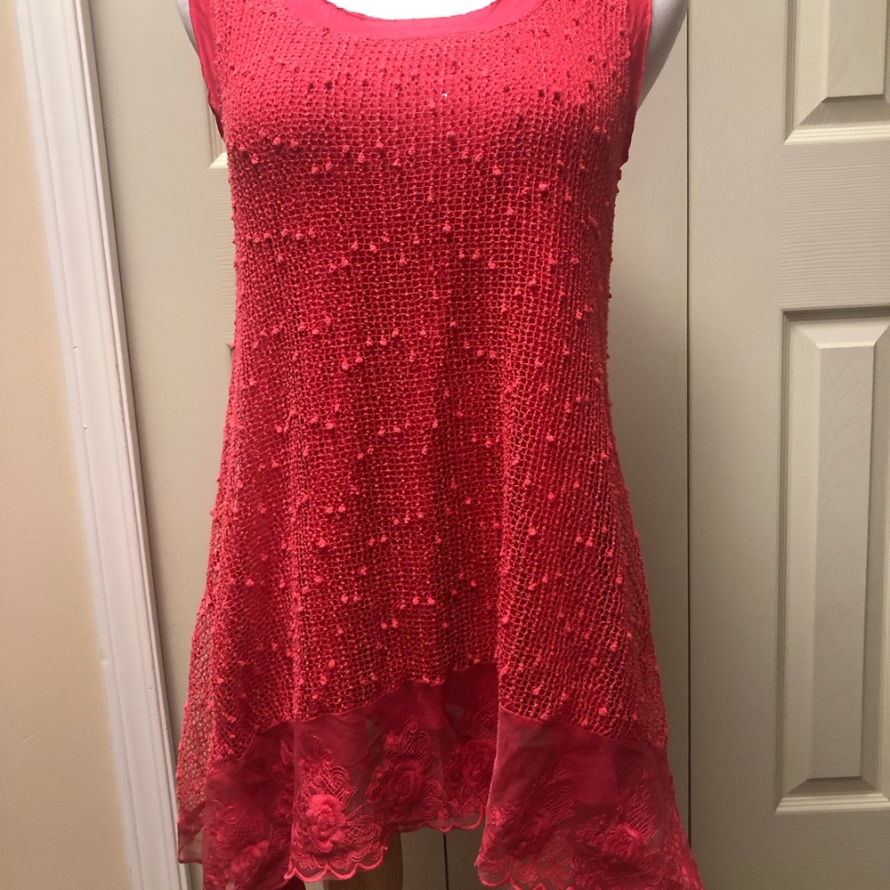 Cupio Size Small Coral Sleeveless Textured Tunic